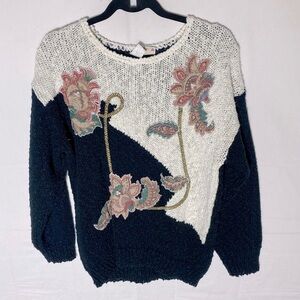 Vintage Cleo Textured Knit Floral Appliqué Black White Scoop Neck Sweater S